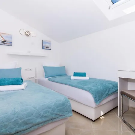 Nikaroni-3 By Interhome