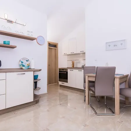 Nikaroni-3 By Interhome