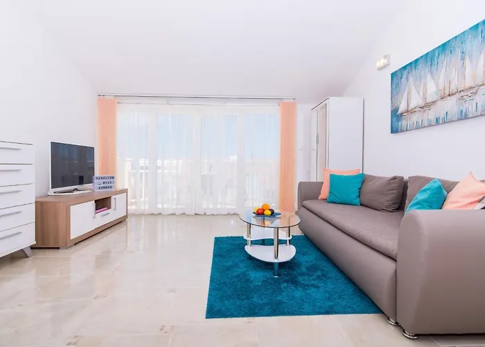 Apartman Nikaroni-3 By Interhome Trogir