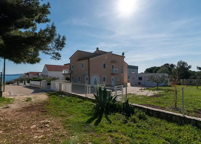Apartman Nikaroni-3 By Interhome