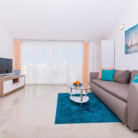 Apartman Nikaroni-3 By Interhome Trogir