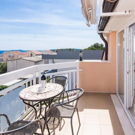 Apartment Nikaroni-3 By Interhome