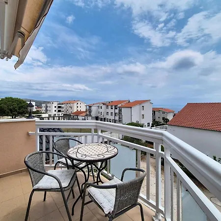 Apartment Nikaroni-3 By Interhome *