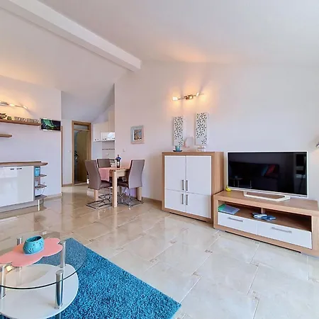 Apartment Nikaroni-3 By Interhome *