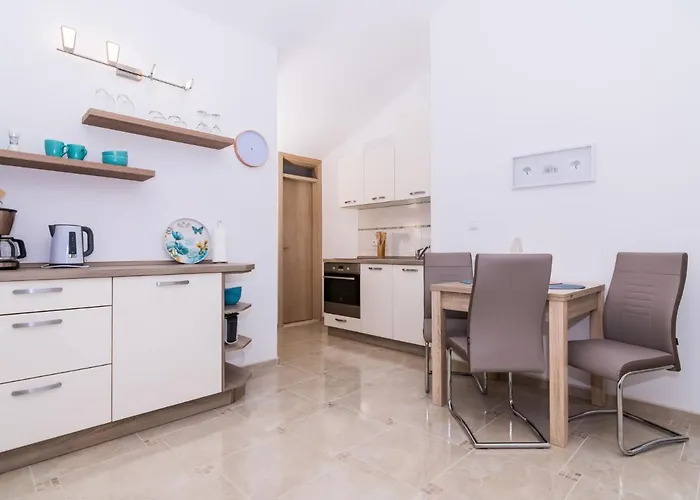 Nikaroni-3 By Interhome